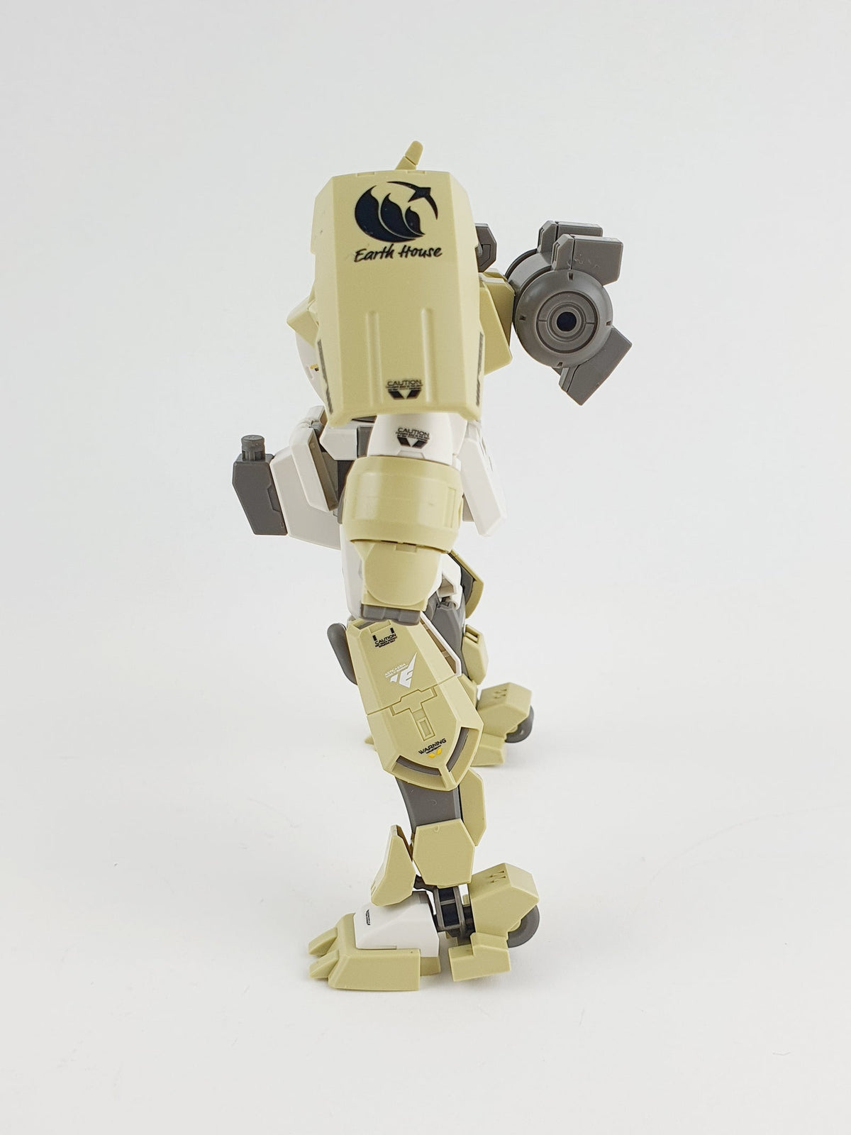 HG 1/144 CHUCHU’S DEMI TRAINER