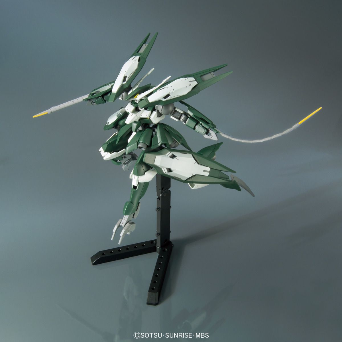 High Grade (HG) Iron Blooded Orphans 1/144 Reginlaze Julia