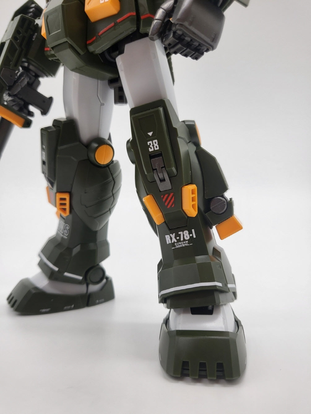 MG 1/100 Full Armor Gundam
